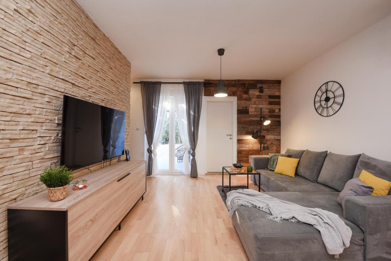 L&R Luxury Apartment- Free Parking Zadar Exterior photo